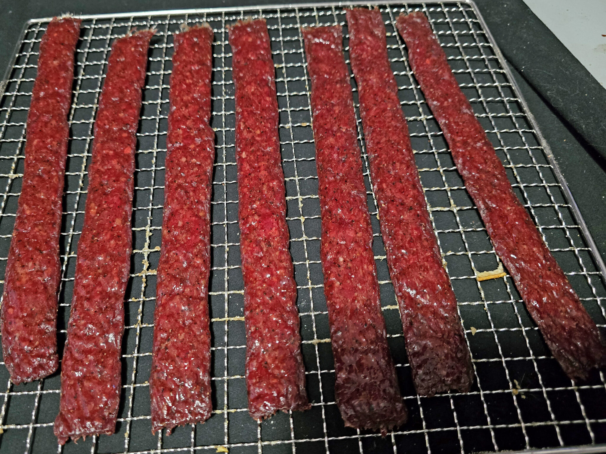 Peppered Beef Jerky Recipe [Ground Beef Jerky] - Dried and Tasty